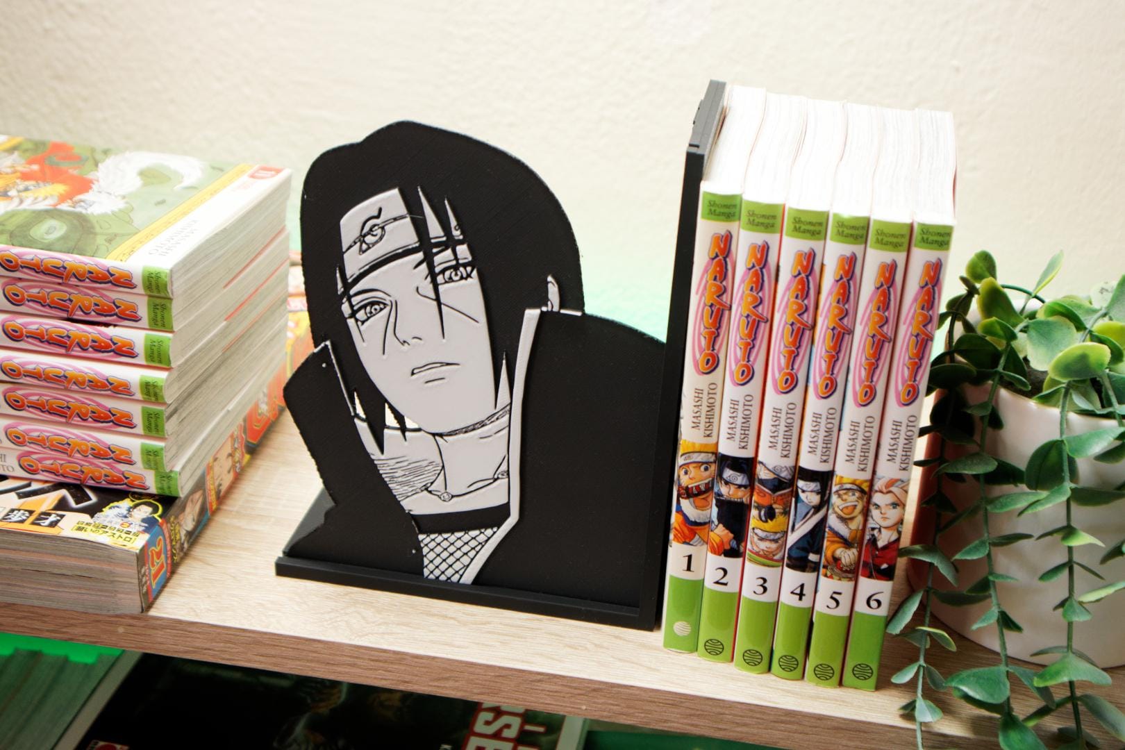 Itachi Uchiha Calm Portrait Bookend – Naruto