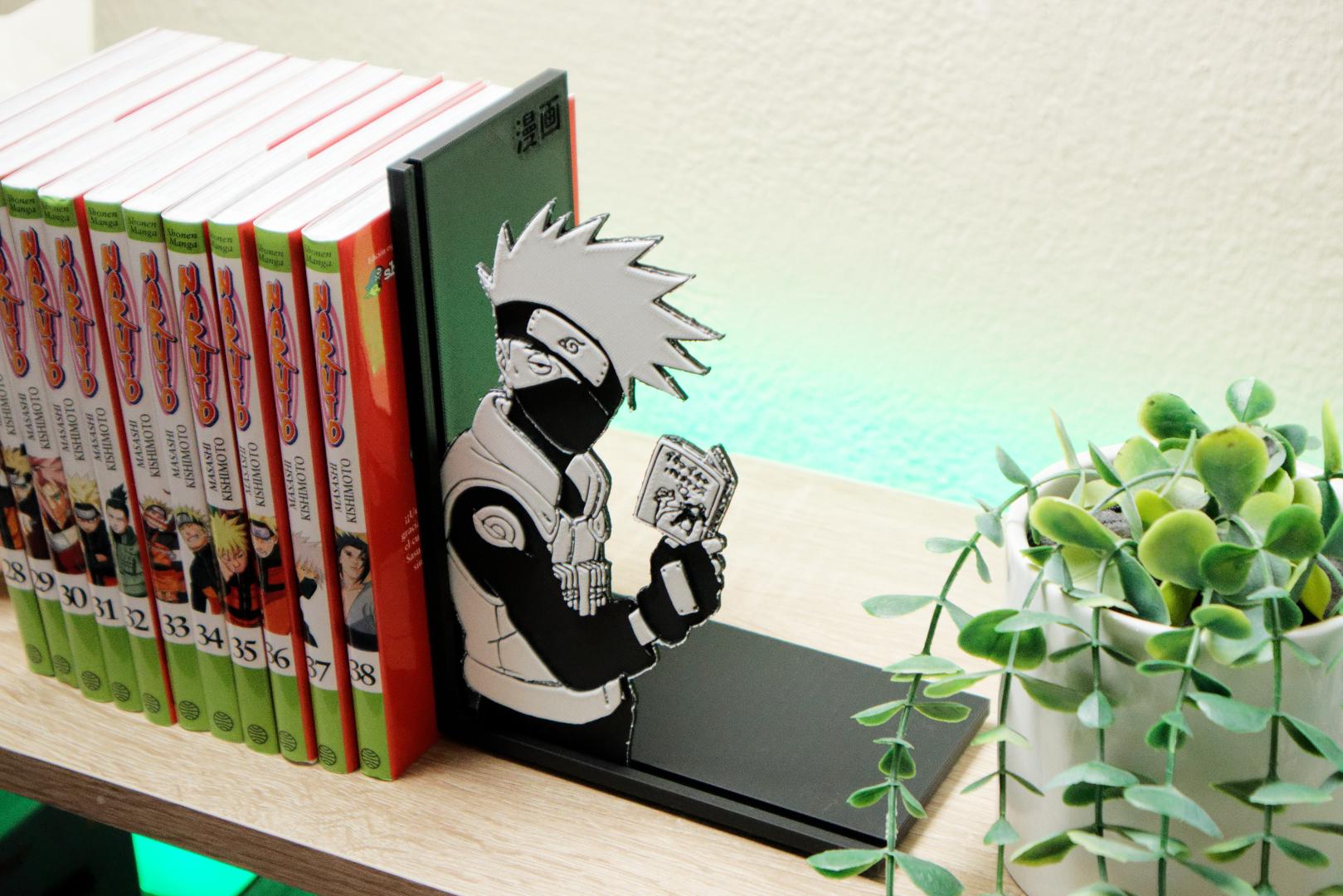 Kakashi Hatake Reading Icha Icha Bookend – Naruto