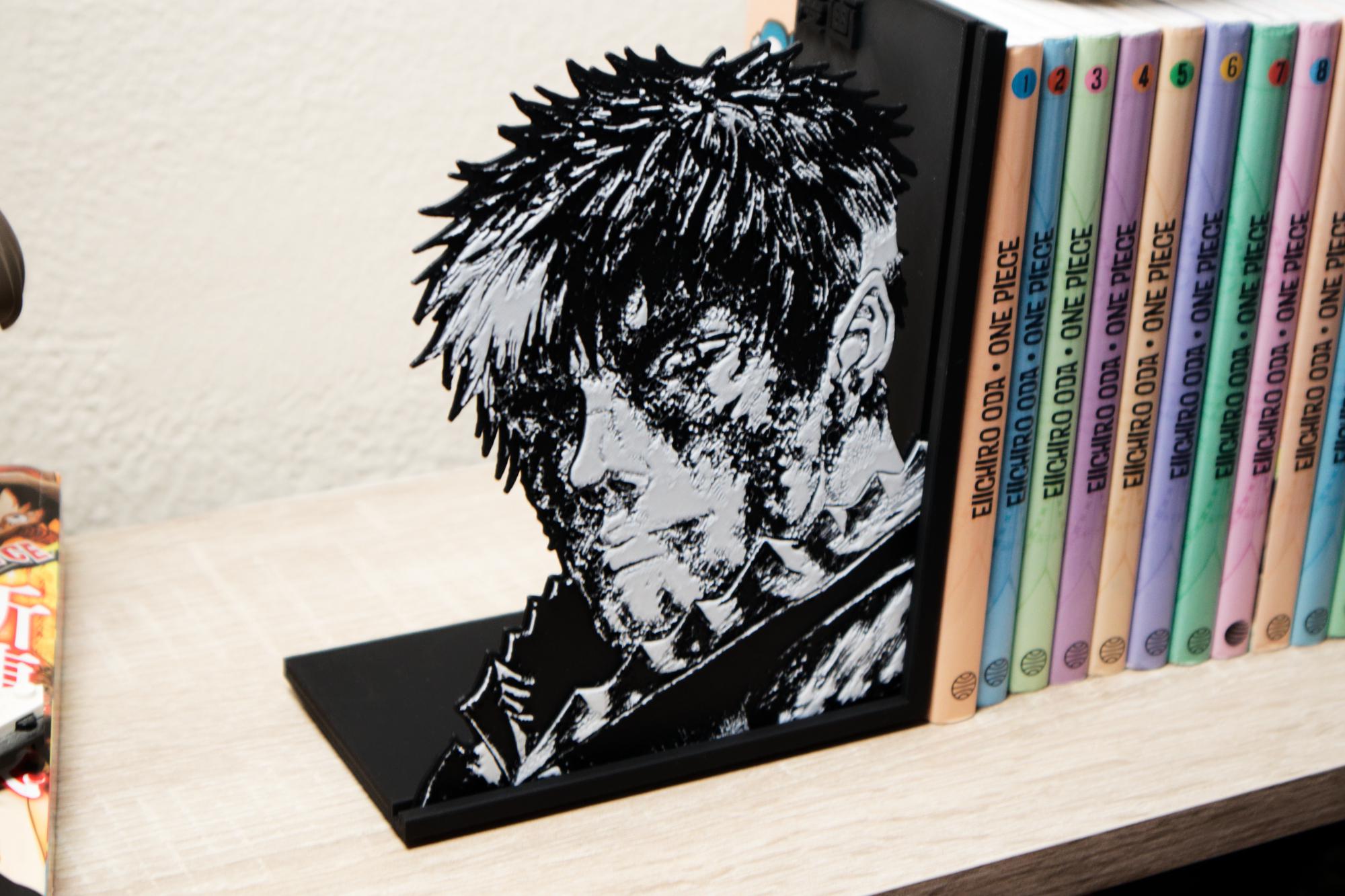 Guts Black Swordsman Portrait Bookend – Berserk