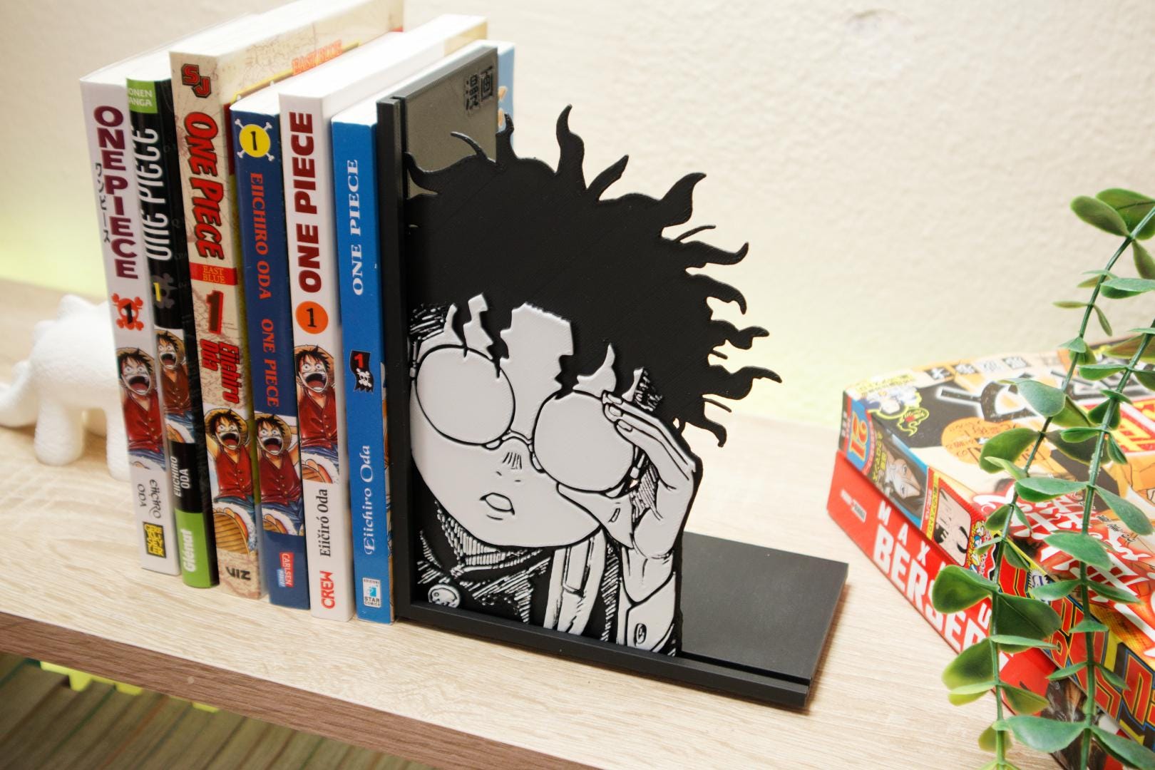 Trafalgar D. Water Law Chibi Portrait Bookend – One Piece