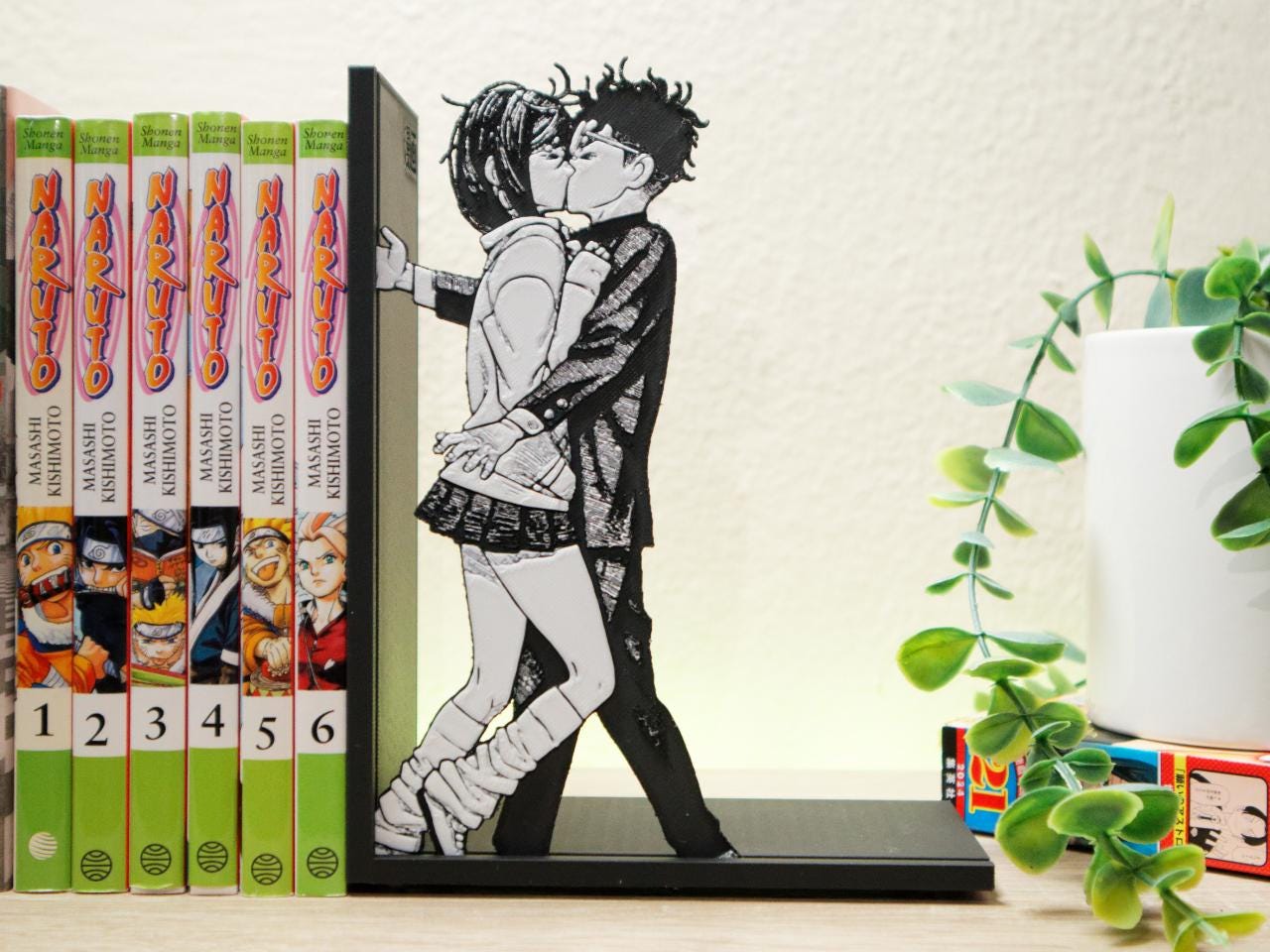 Momo Ayase & Okarun Kiss Scene Bookend – Dandadan