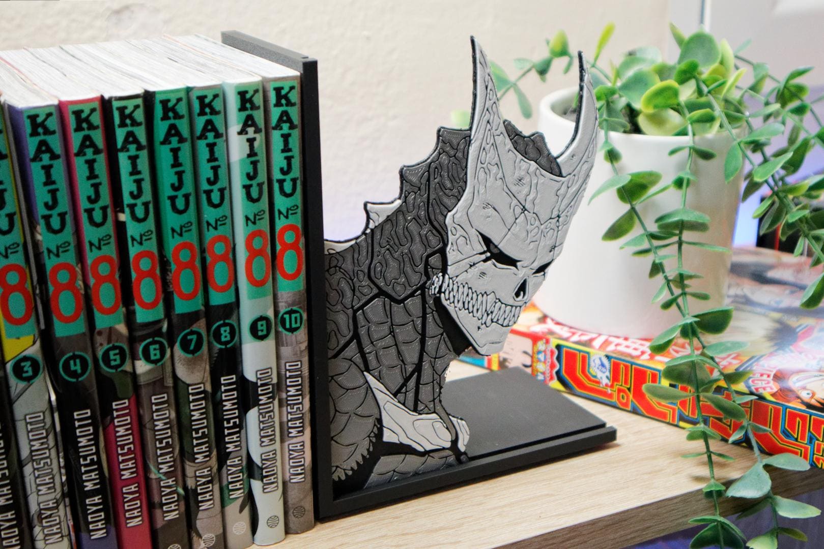 Kaiju No. 8 Full Monster Profile Bookend – Kaiju No. 8