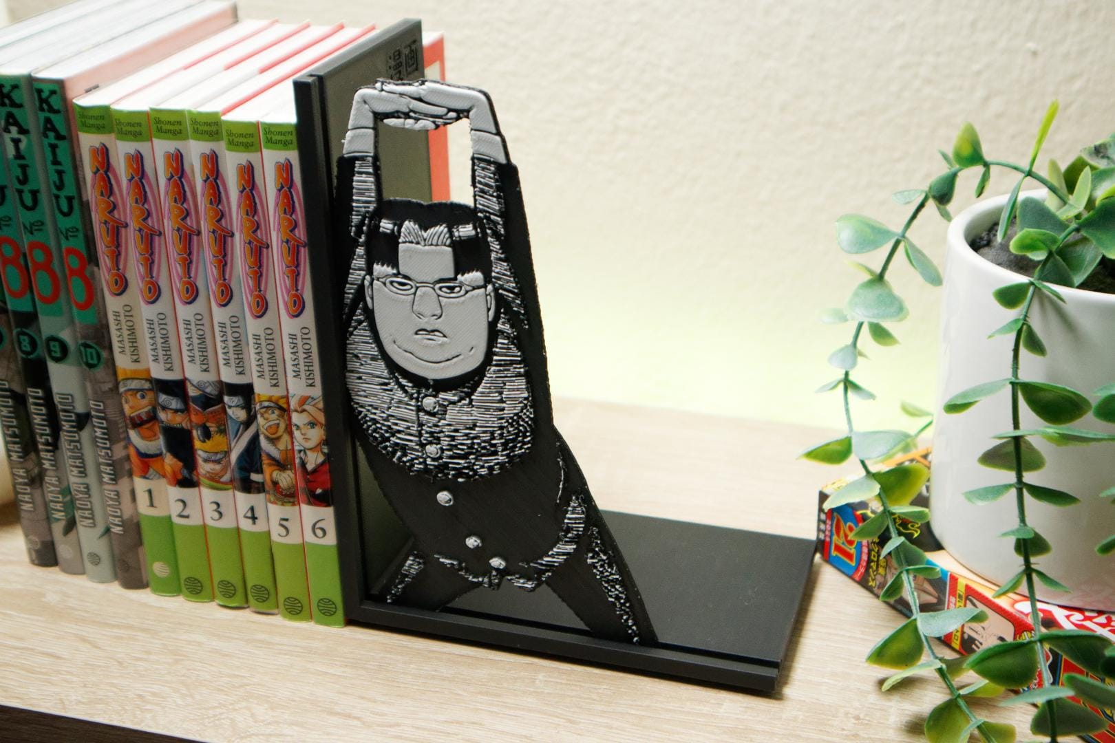 Kinta Sakata Stretching Pose Bookend – Dandadan