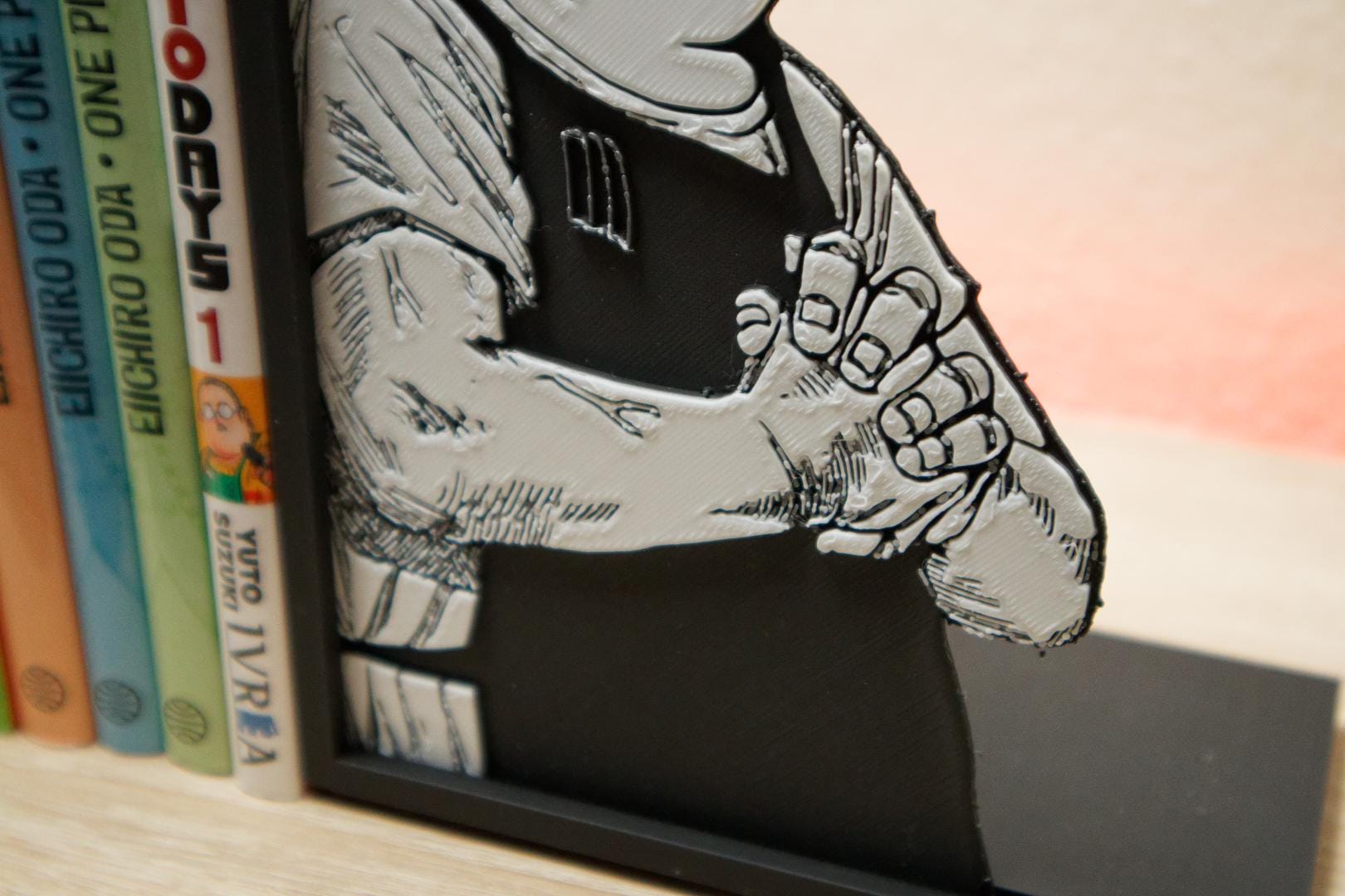 Sakamoto Taro Quiet Strength Bookend – Sakamoto Days