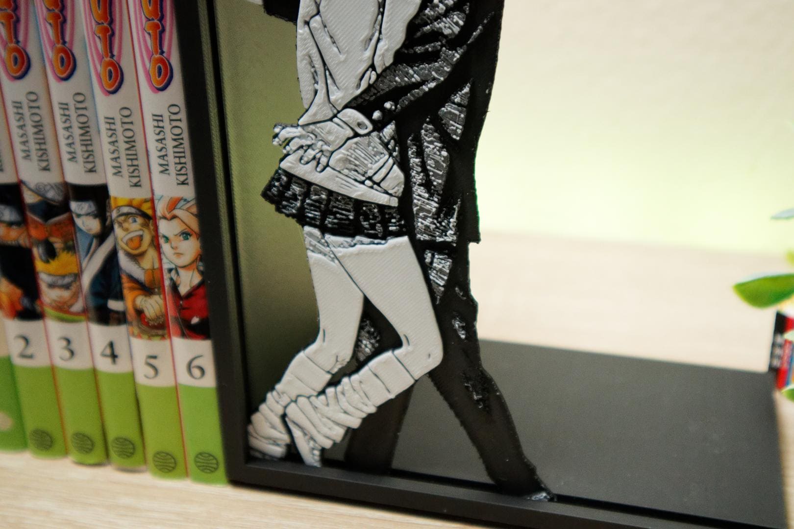 Momo Ayase & Okarun Kiss Scene Bookend – Dandadan