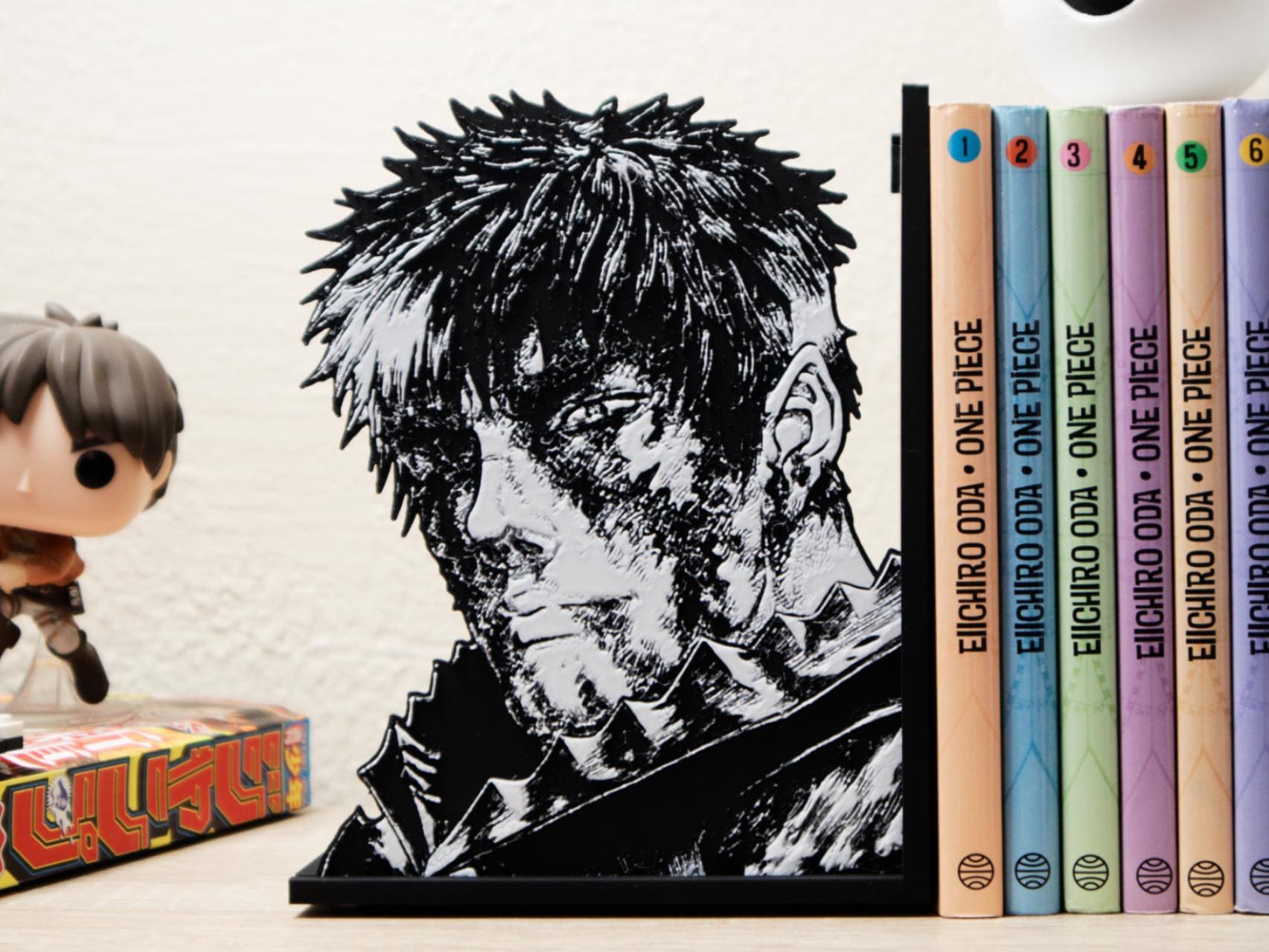 Guts Black Swordsman Portrait Bookend – Berserk
